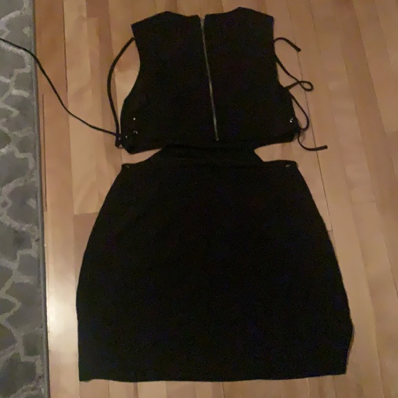 FOREVER 21 - Little back dress - Picture 2 of 4